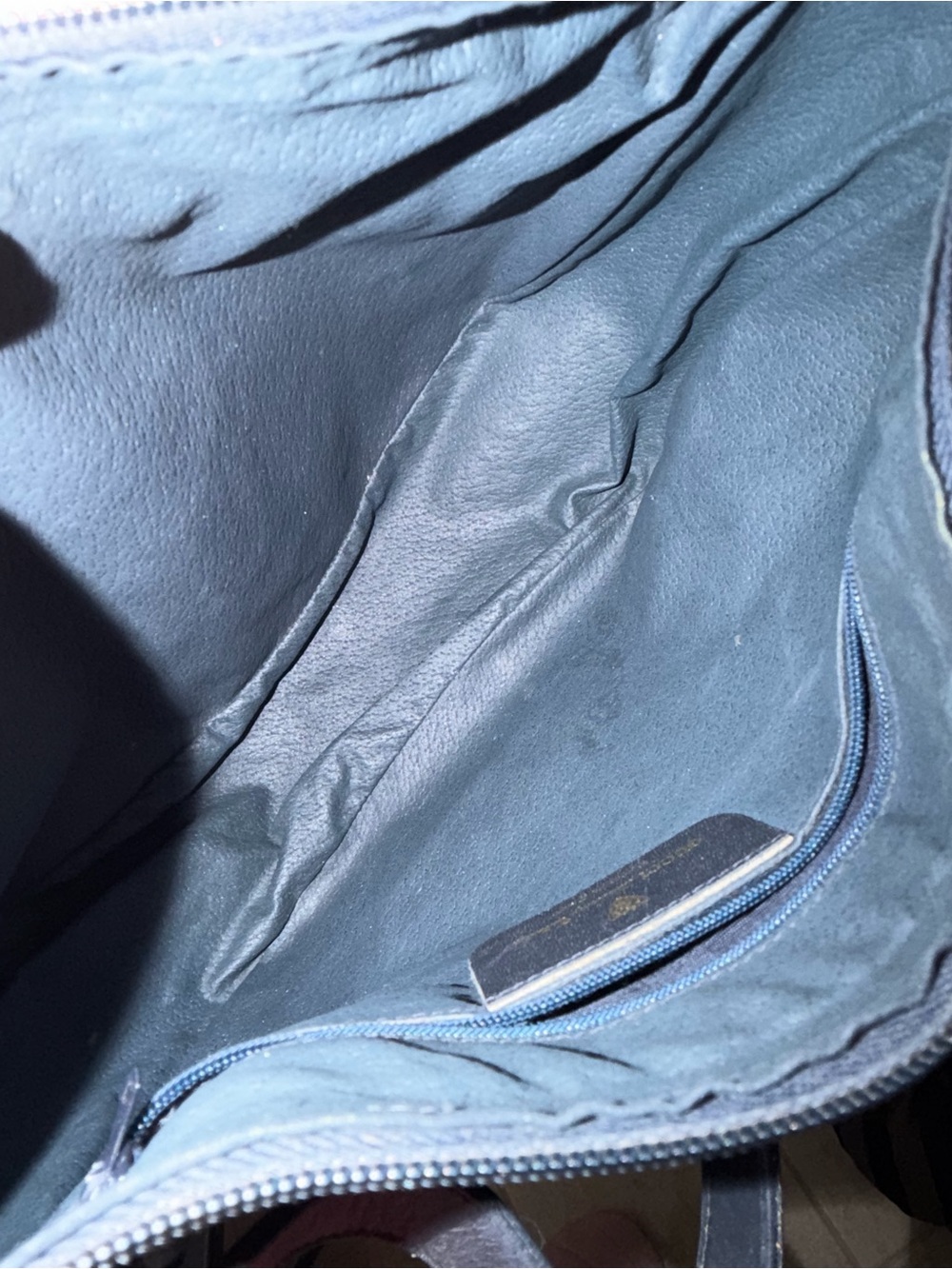 Vintage Gucci | Navy Sherry Crescent Shoulder Bag - Picture 3 of 6